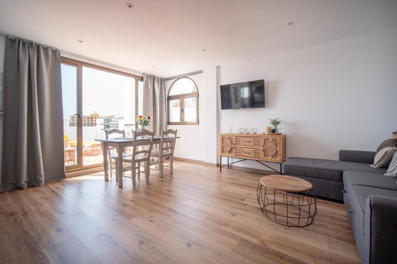 Freshly Renovated, Modern Penthouse Pueblo Evita! Бенальмадена Экстерьер фото